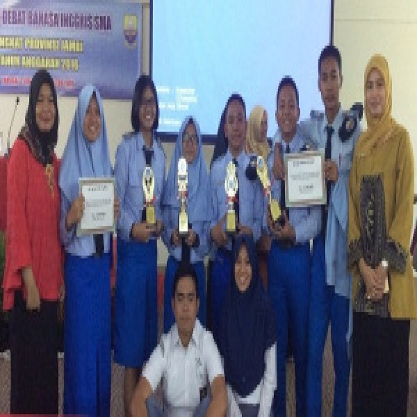 Juara I Debat Bahasa Indonesia dan Inggris